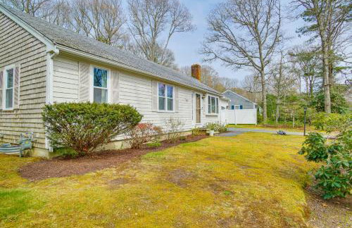 Golf and Unwind Family Home 2 Mi to Covells Beach! - Foto 27