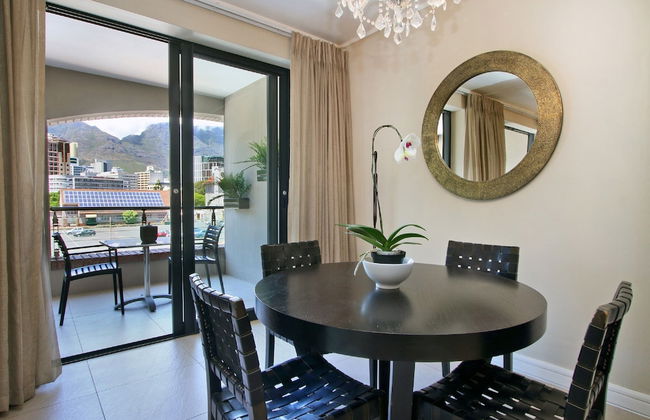 ITC Hospitality Group One Bedrooms Rockwell Building - Photo 1