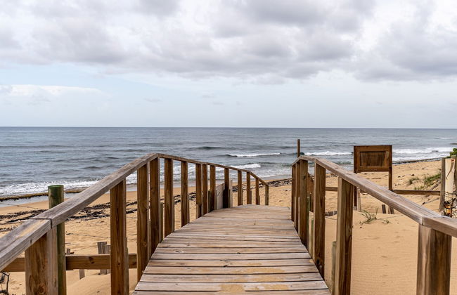3 Bedroom Oceanfront Beach House - Photo 19