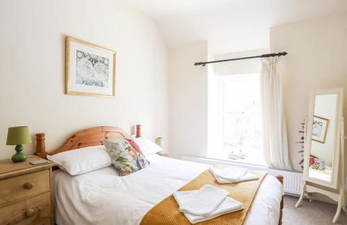 Llys Elen - Photo 20