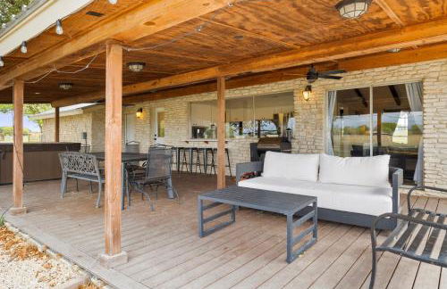 Farm Retreat with Jacuzzi, Fire Pit, Mini Goats, Mini Ponies and Mini Cows - Foto 37