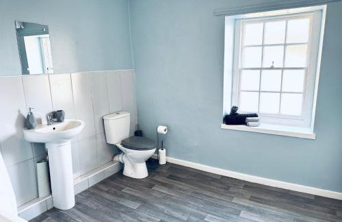 The Georgian Townhouse - 4 Bedrooms - Sleeps 9 - Photo 19