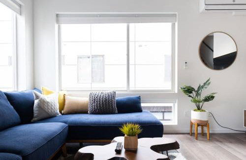 Walk to Restaurants from a Designer Cap Hill Home - Foto 41