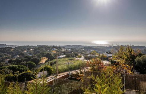 Gorgeous Home In Sant Cebrià De Vallalt - Foto 14