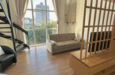 Saint Sebastian Flat 307 - Com Hidro! até 3 pessoas, Duplex, no centro - Foto 2