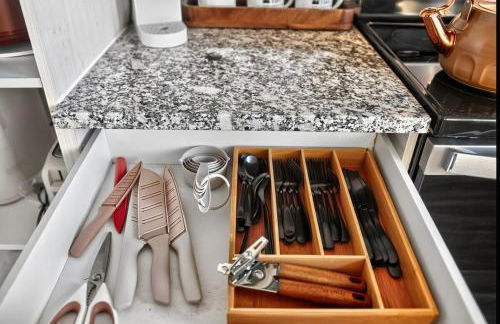 Luxury 2BR Cedr Sprgs area with Parking, Pool, Gym - Foto 50