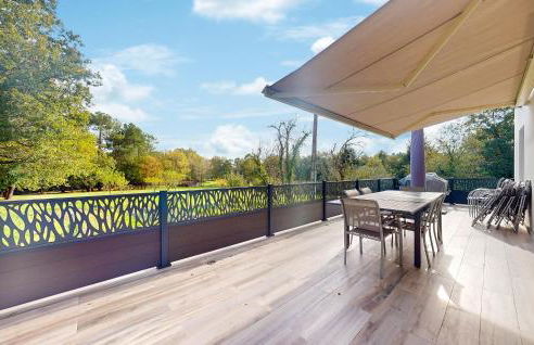 4 Bedroom Amazing Home In Sanilhac - Foto 5