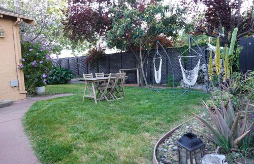 Minimalist Luxury Home With Botanic Garden - Foto 26