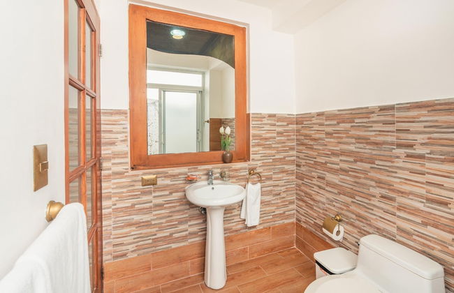 Bungallow With Private Backyard and Pool - Foto 13