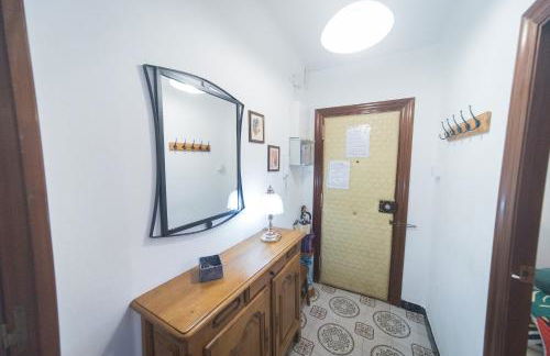 Comodo y luminoso en Cornella -Barcelona- - Foto 17