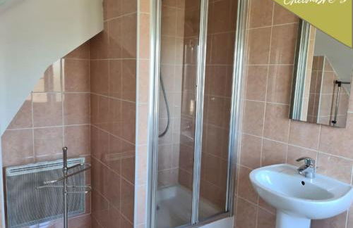 VILLA ANNEE 30 Rénovée ,Terrasse et Jardin - Foto 20