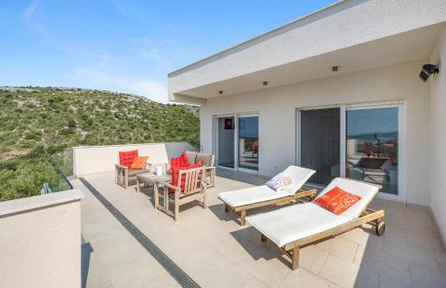 4 Bedroom Stunning Home In Jarebinjak - Photo 8