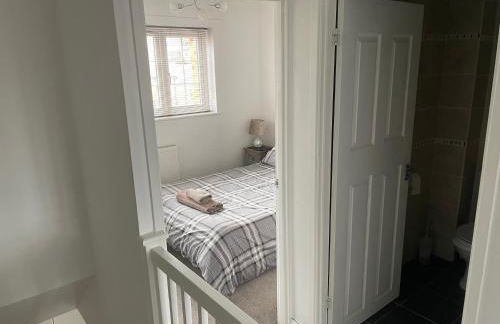 River House 2BR 1 bathroom downstairs toilet Parking St Neots Town Centre - Foto 48