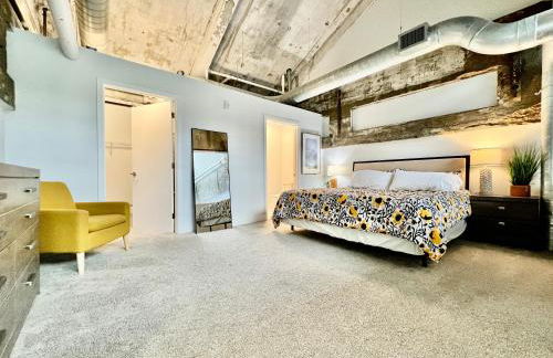 New renovated Loft in Old factory by Kings Island - Photo 20