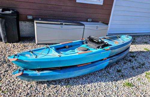 Private Cabin- Breakfast - Double Tub - 75in TV - SUP - Washer Dryer - BBQ - Photo 6