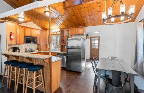 Tipsy Grizzly Cabin - - Foto 1