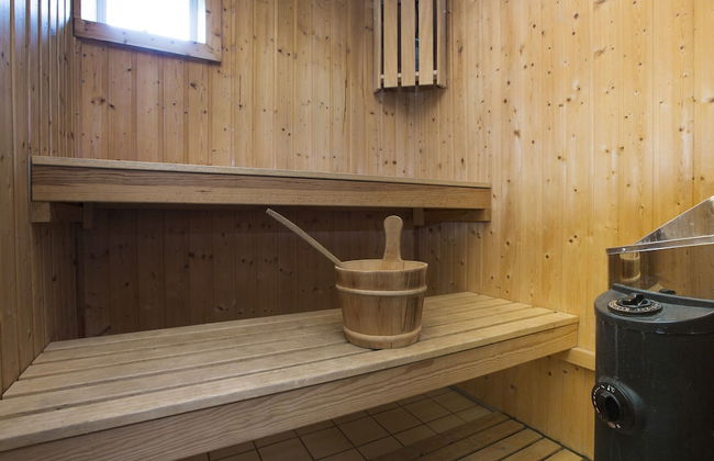 Restyled Holiday Home with 2 Bathrooms near Beach - Photo 14