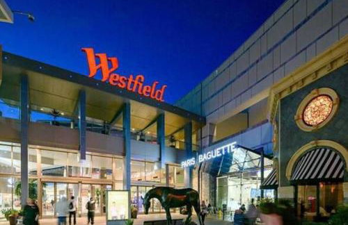 Centrally Located Charming LA Home with Food Scenes - Foto 46