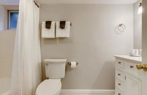 The Bonsai Bungalow With A Hot Tub And A Game Room - Foto 18