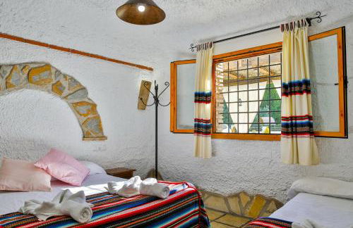 Cuevas El Moral - Foto 35