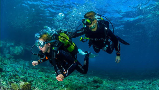 Bautismo de buceo en Radazul - Foto 2