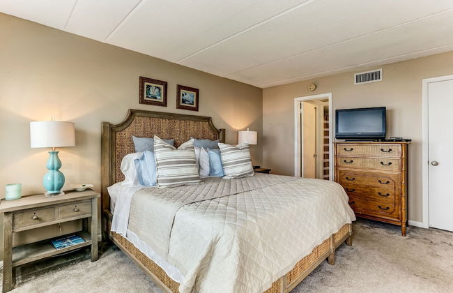 Comfy Upper Unit Condo to Enjoy the Beach or the Fishing by RedAwning - Foto 3