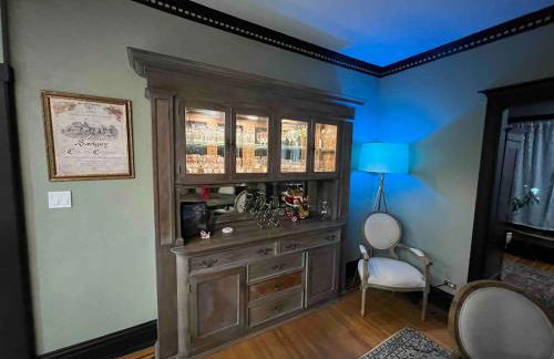 4 BR Luxurious-Gem Mansion in Heart of Denver - Foto 16