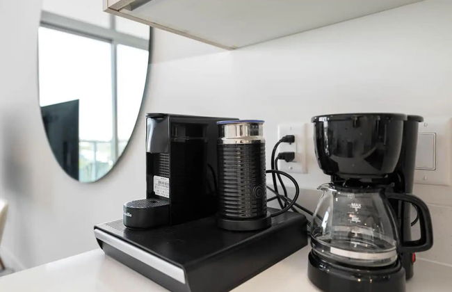 Modern Condo in Design District - Photo 17