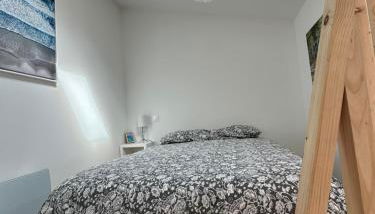 Studio Mer et Soleil avec Terrasse, en centre-ville, parking - Photo 3