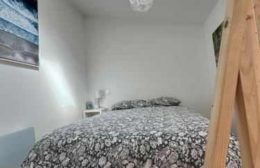 Studio Mer et Soleil avec Terrasse, en centre-ville, parking - Photo 3