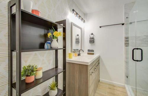 Serene 4-Bed Getaway - Hot tub & Fire Pit - Foto 15