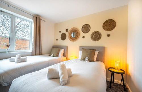 Cosy 4-Bed House l Garden l Free Parking l WiFi l Specious l Hosted by The Cosy Corner Nationwide - Foto 48