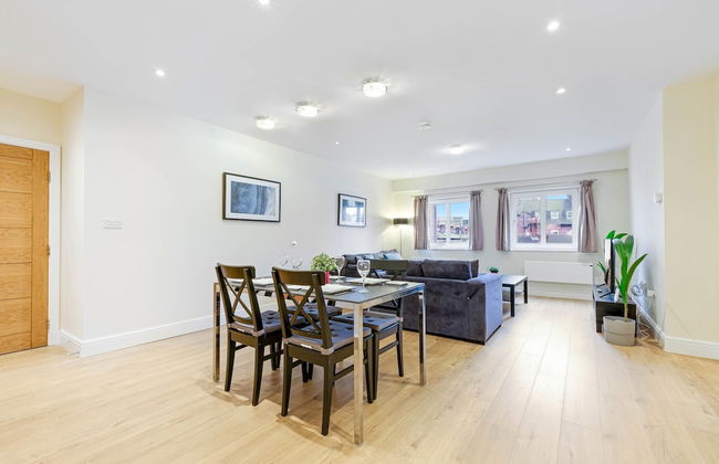 Luxury 3 Bedroom Apartment with Parking - Foto 30