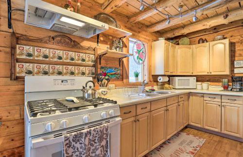 Snowshoe Cabin with Gas Grill Fish and Hike! - Foto 11