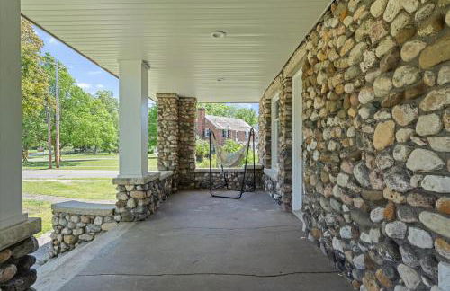 5bd Movie Theater - 7mins to UND - Backyard BBQ - Foto 35