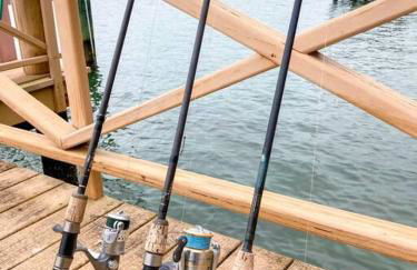 Large Mediterranean Oasis - Water Views & Pool - Photo 18