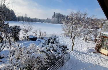 Ferienwohnung mit Garten und Bergblick - Foto 62
