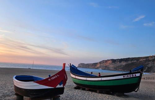 Nazare Uninterrupted Views and Sounds of the Sea - Foto 14