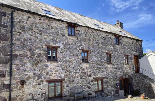 Stunning Converted Granary in Heart of St Davids - Photo 2