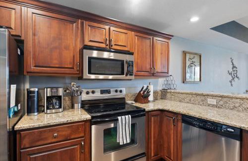 Modern Decor, Views, Grill, Workstation, Boat + 2 PWC Slips & Resort-Style Amenities - Foto 11