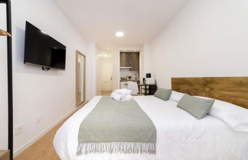 Luxury IV - Ferga Suites - Photo 13