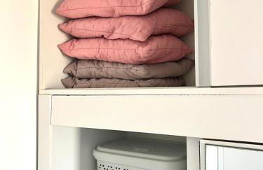 Apto charmoso, com ar, localização privilegiada - Foto 26