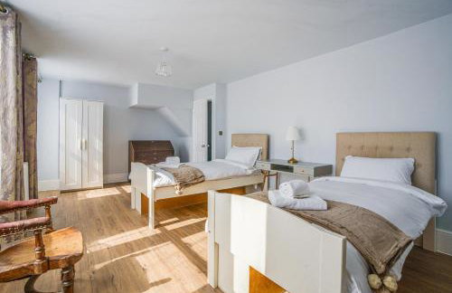 4BR Family Home, Garden, WiFi, 5mins to Elisabeth Line & 10min to Stratford - Foto 23