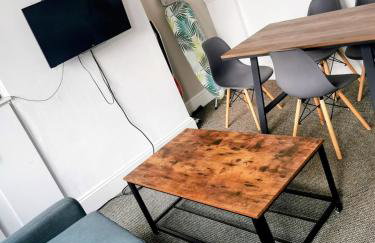 C Spacious 5 Bed - Pkg WiFi Long Stay - Foto 1