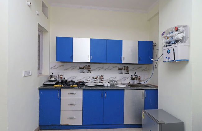 OYO 14130 Home 2Bhk Comfy Shyamkhet - Foto 12