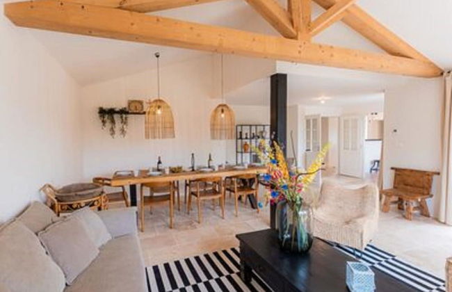 Spacious and Modern Villa With Large Garden and BBQ Area - Foto 23