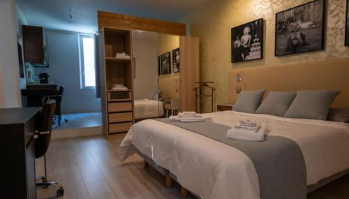 A L'OMBRE DU PALAIS - Photo 4