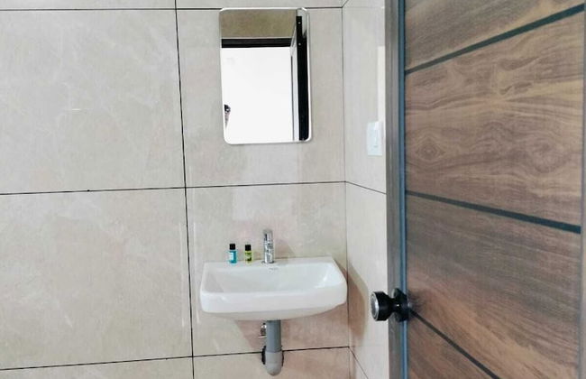 Half Moon - Photo 11