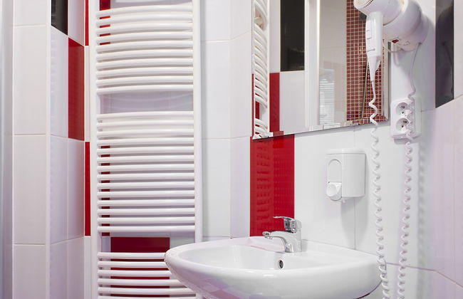 Royal Court Apartments - Photo 63