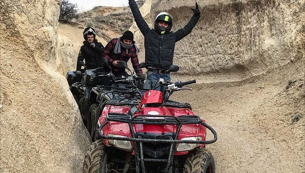 Traversez des passages vraiment curieux